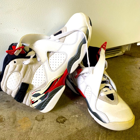 Air Jordan Retro GS Bugs Bunny